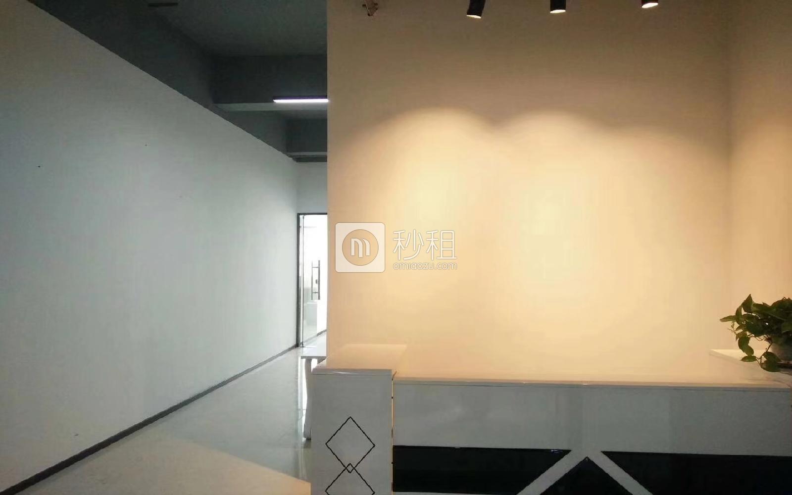 泽润中心写字楼出租106平米精装办公室62元/m².月