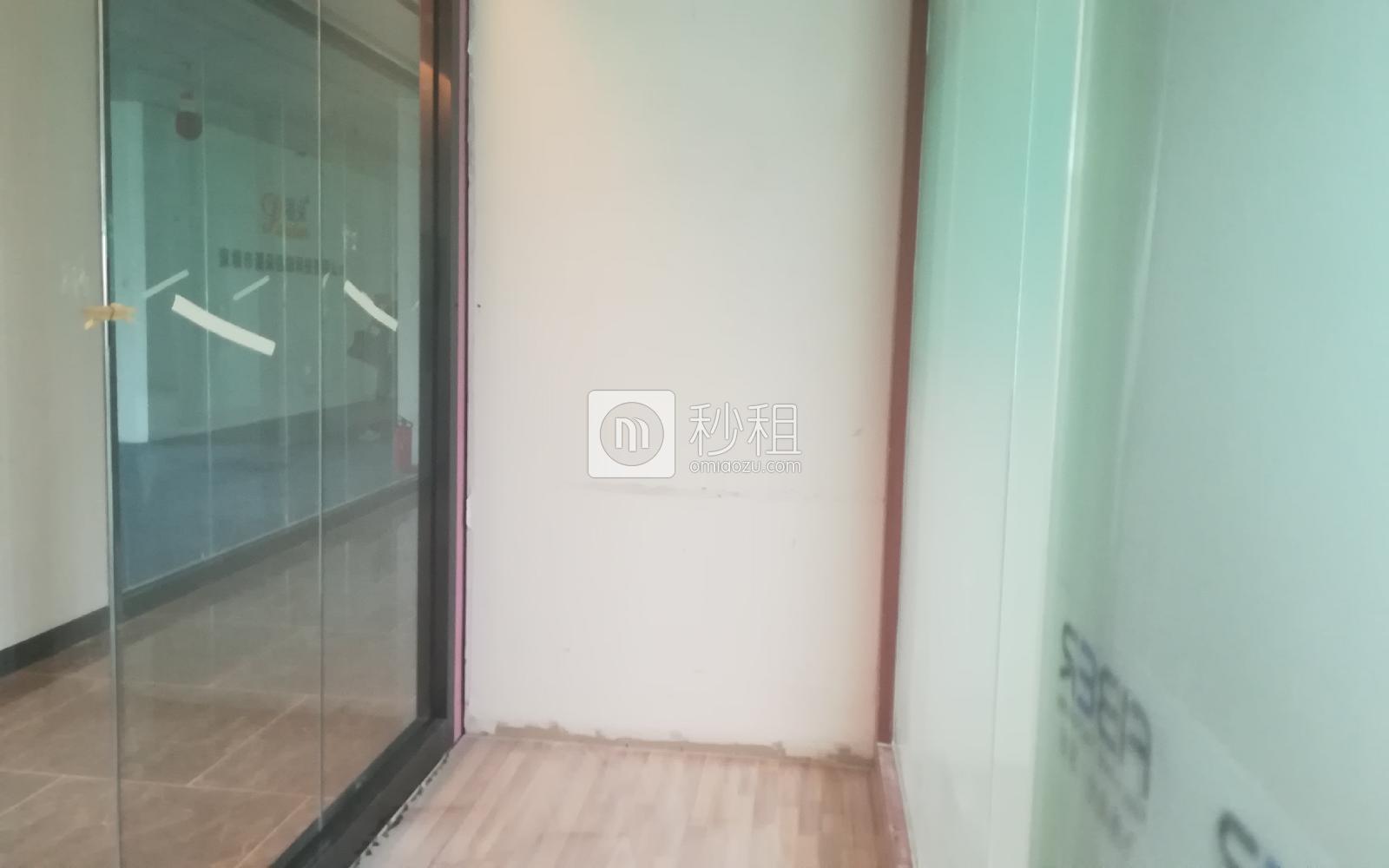 广兴源海缤国际创意园写字楼出租108平米简装办公室70元/m².月