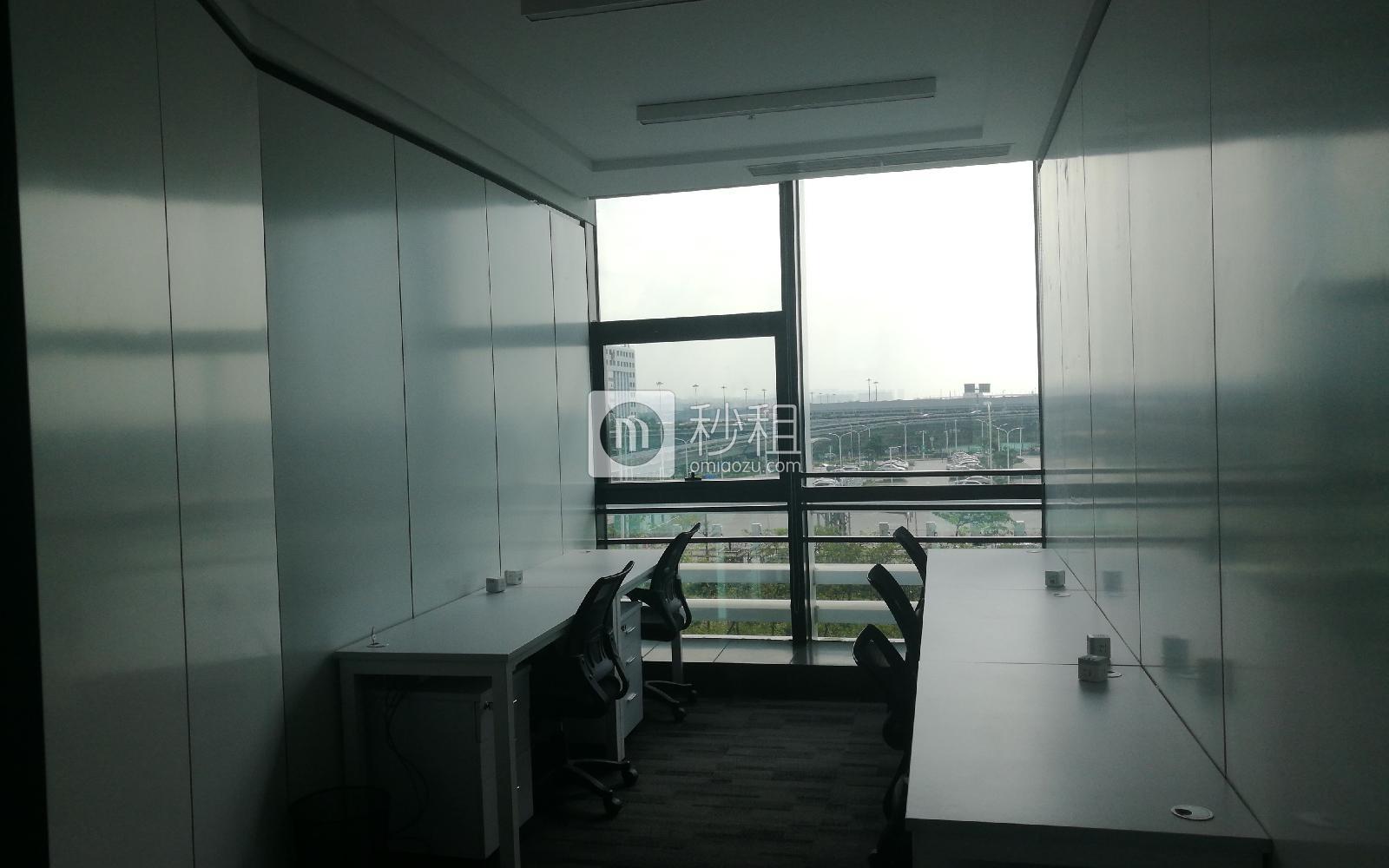 深圳机场T3.sp@ce写字楼出租20平米精装办公室1500元/工位.月