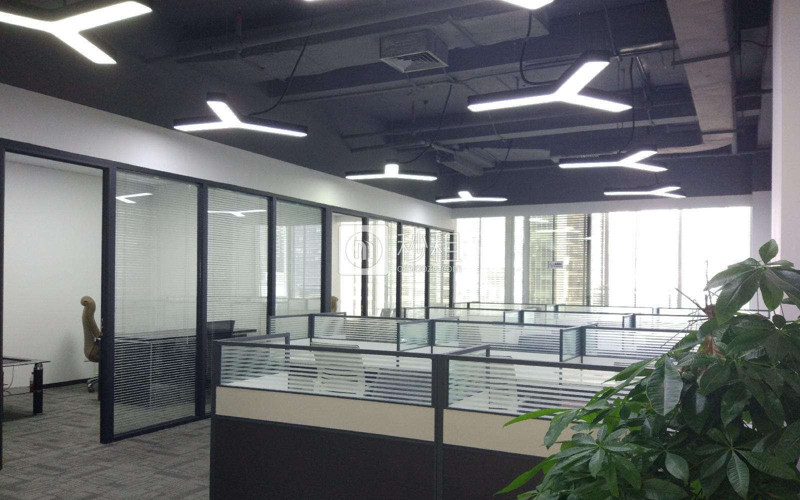TCL大厦写字楼出租286平米精装办公室125元/m².月