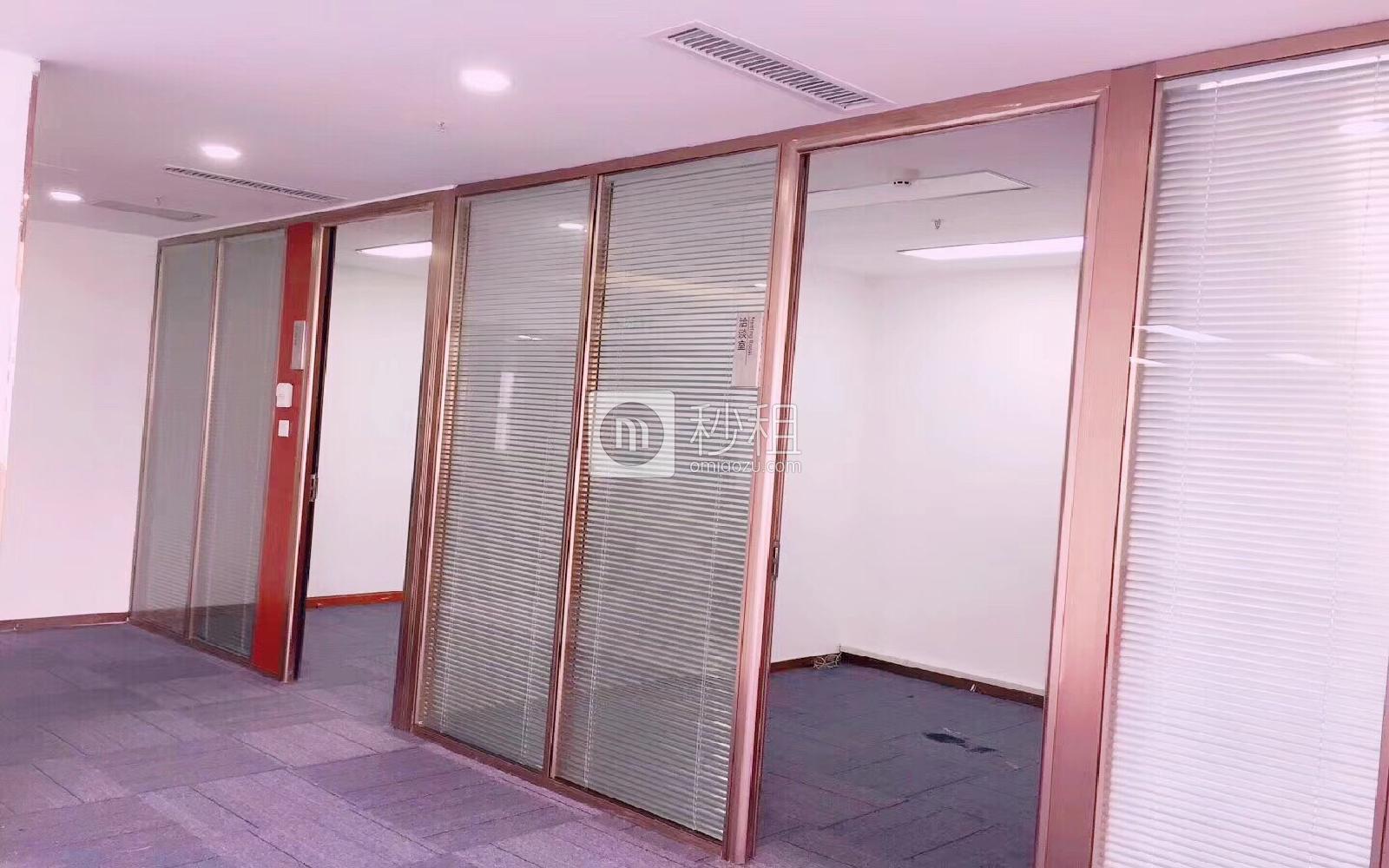 喜年中心写字楼出租295平米精装办公室130元/m².月