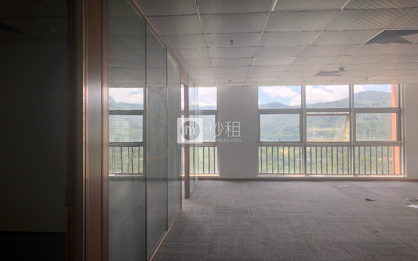 坂田国际中心写字楼出租173平米精装办公室78元/m².月