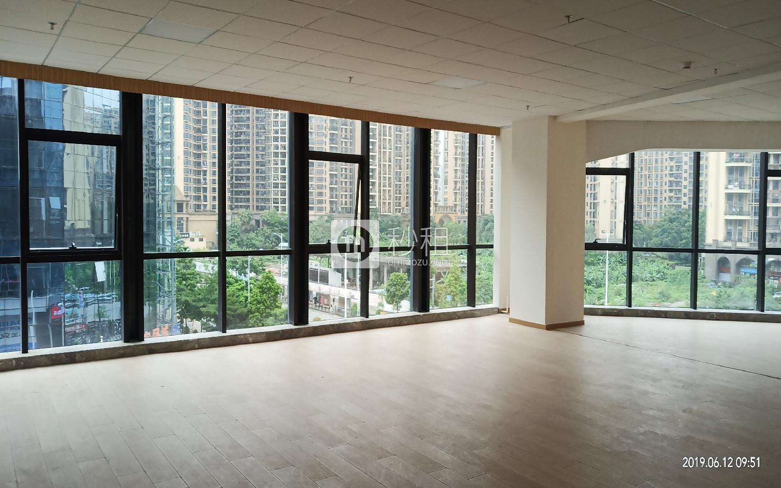 华美居商务中心写字楼出租276平米简装办公室75元/m².月
