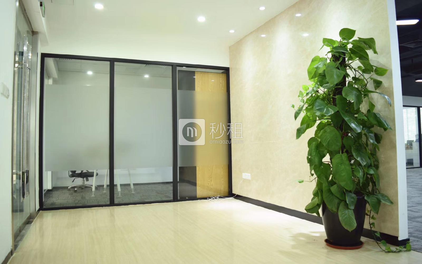 TCL大厦写字楼出租565平米精装办公室58元/m².月