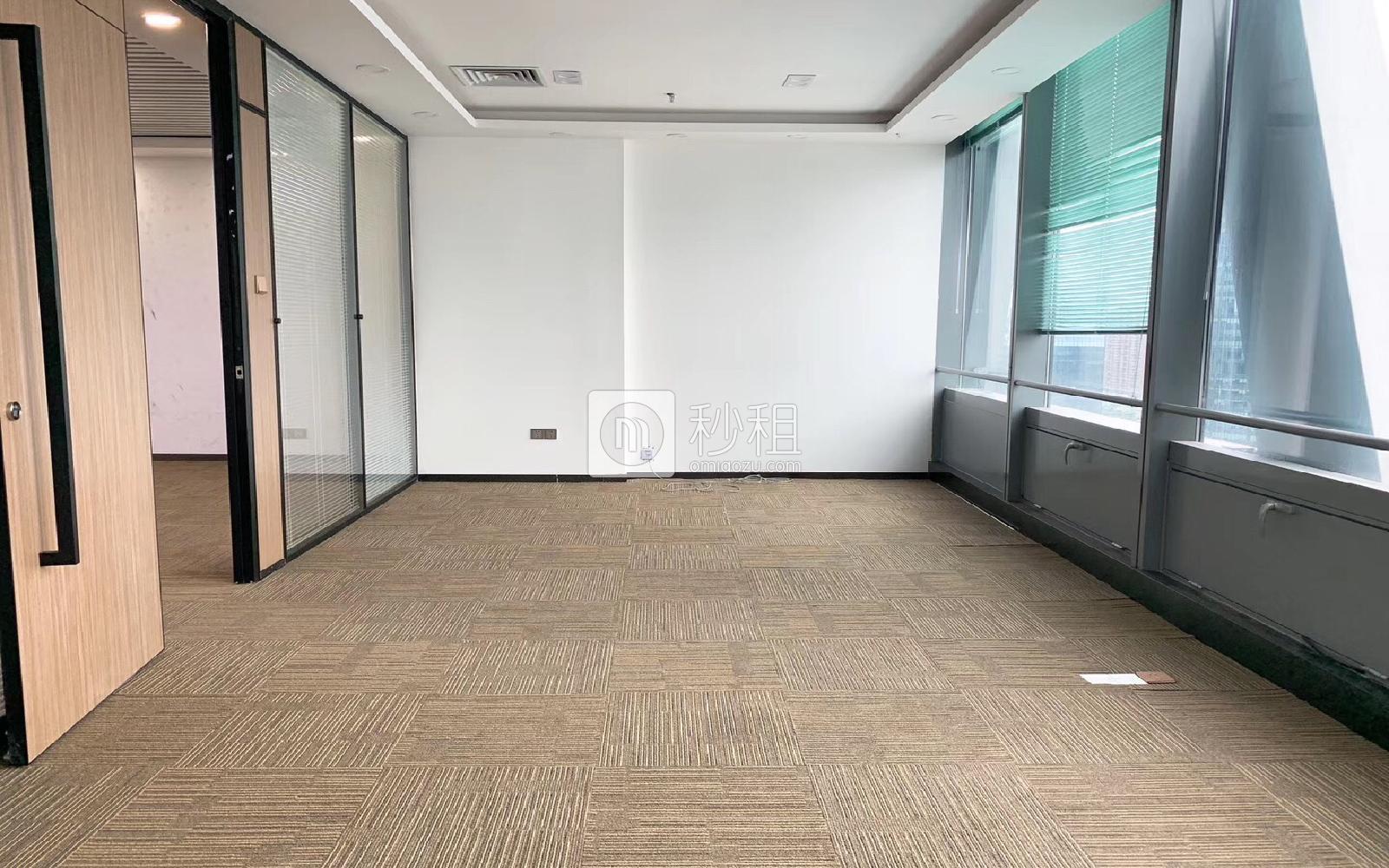 盈峰中心（原易思博软件大厦）写字楼出租685平米精装办公室165元/m².月