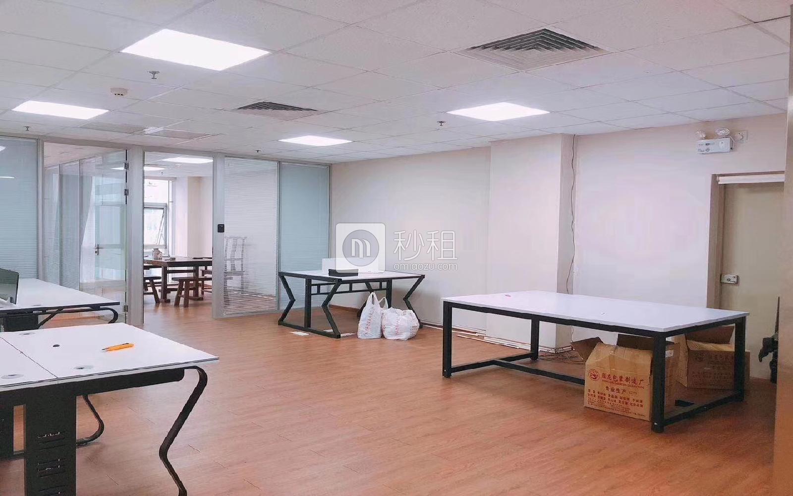 恒裕中心写字楼出租156平米精装办公室98元/m².月
