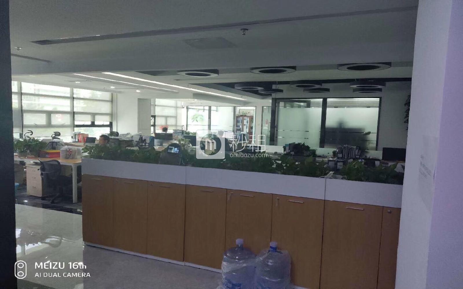 深圳软件园T3写字楼出租430平米精装办公室85元/m².月