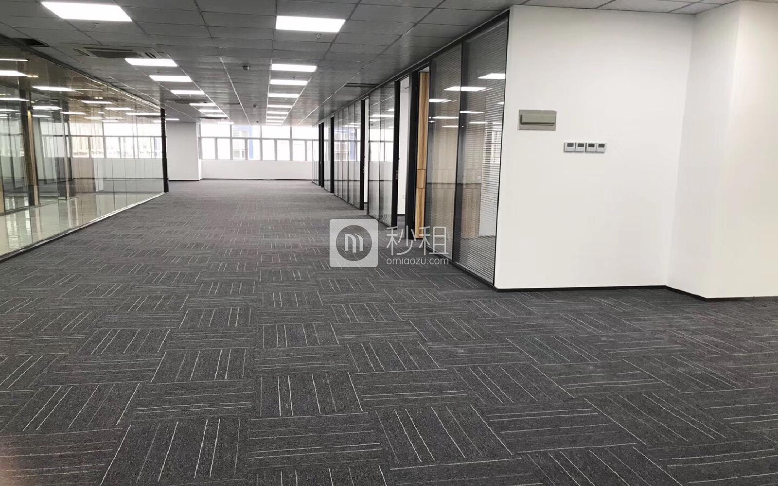 长园新材料港写字楼出租842平米豪装办公室85元/m².月