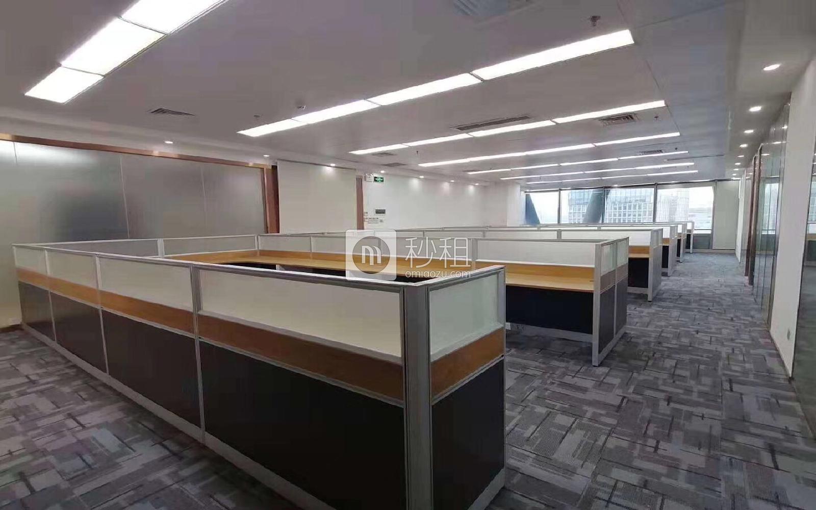 盈峰中心（原易思博软件大厦）写字楼出租675平米精装办公室165元/m².月