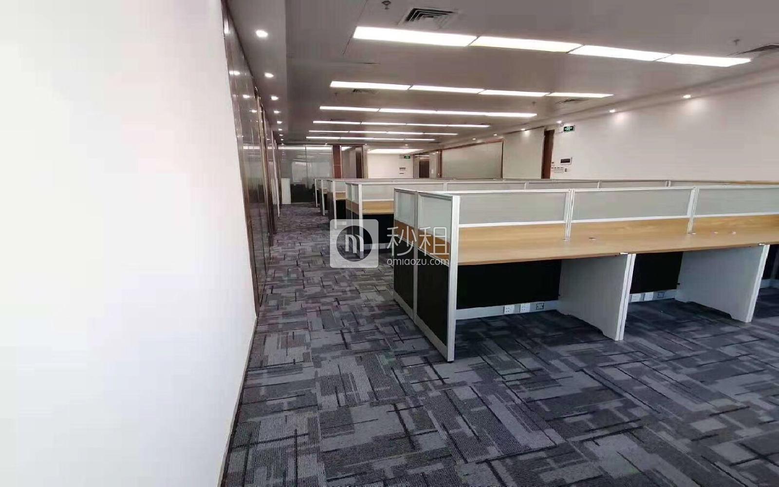 盈峰中心（原易思博软件大厦）写字楼出租675平米精装办公室165元/m².月