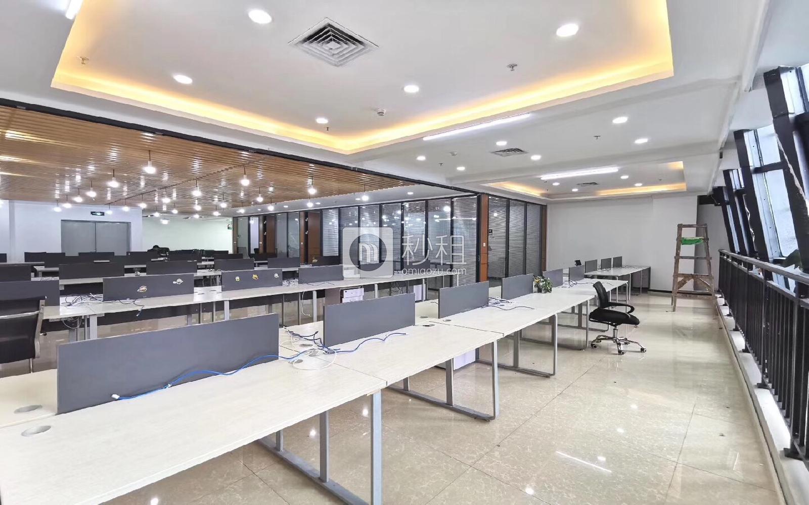 航盛科技大厦写字楼出租565平米精装办公室120元/m².月
