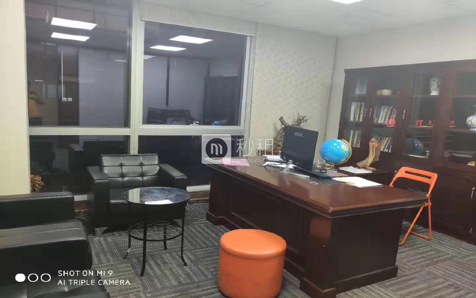 华润城大冲商务中心写字楼出租530平米精装办公室150元/m².月