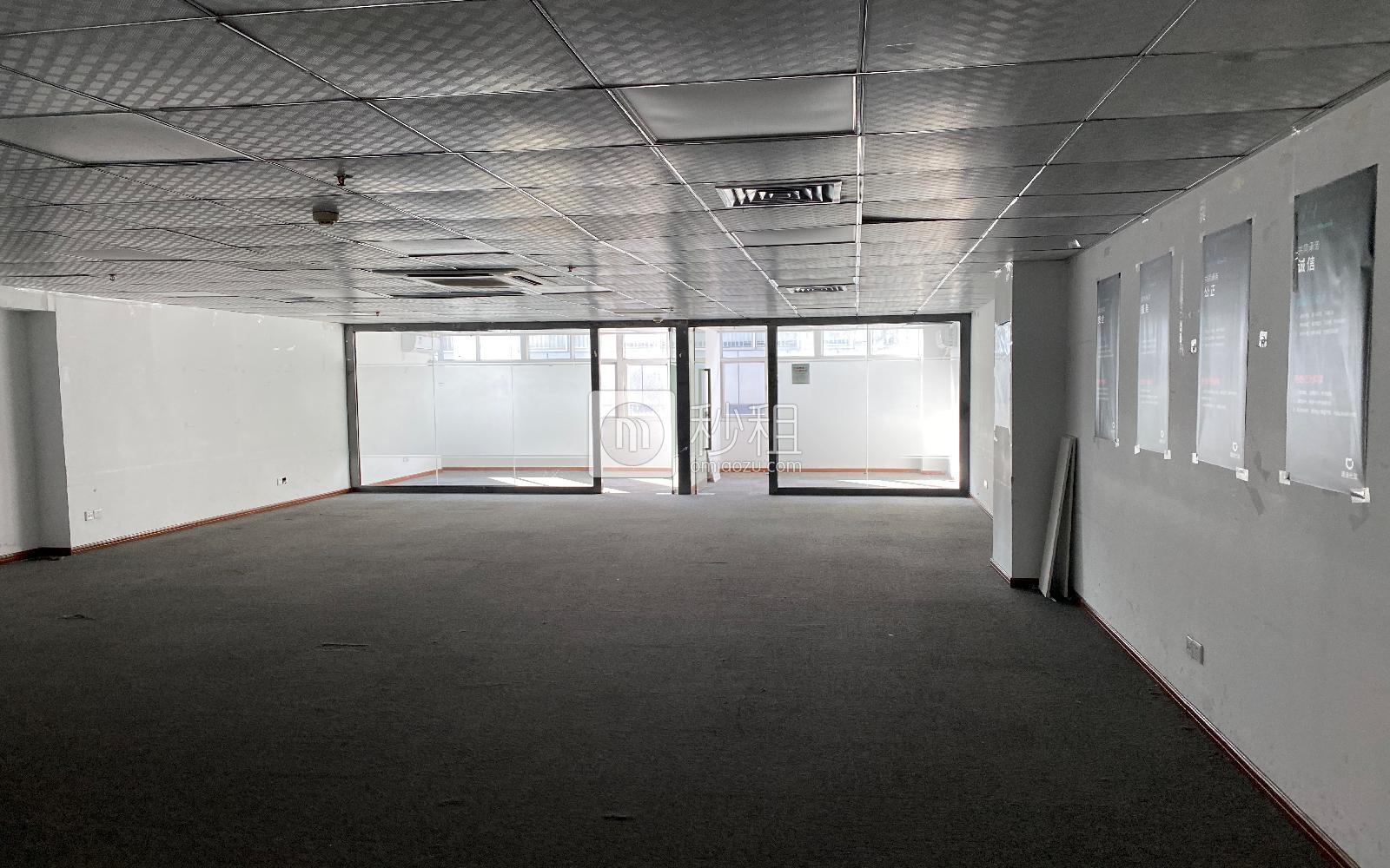 华瀚科技大厦写字楼出租202平米精装办公室85元/m².月