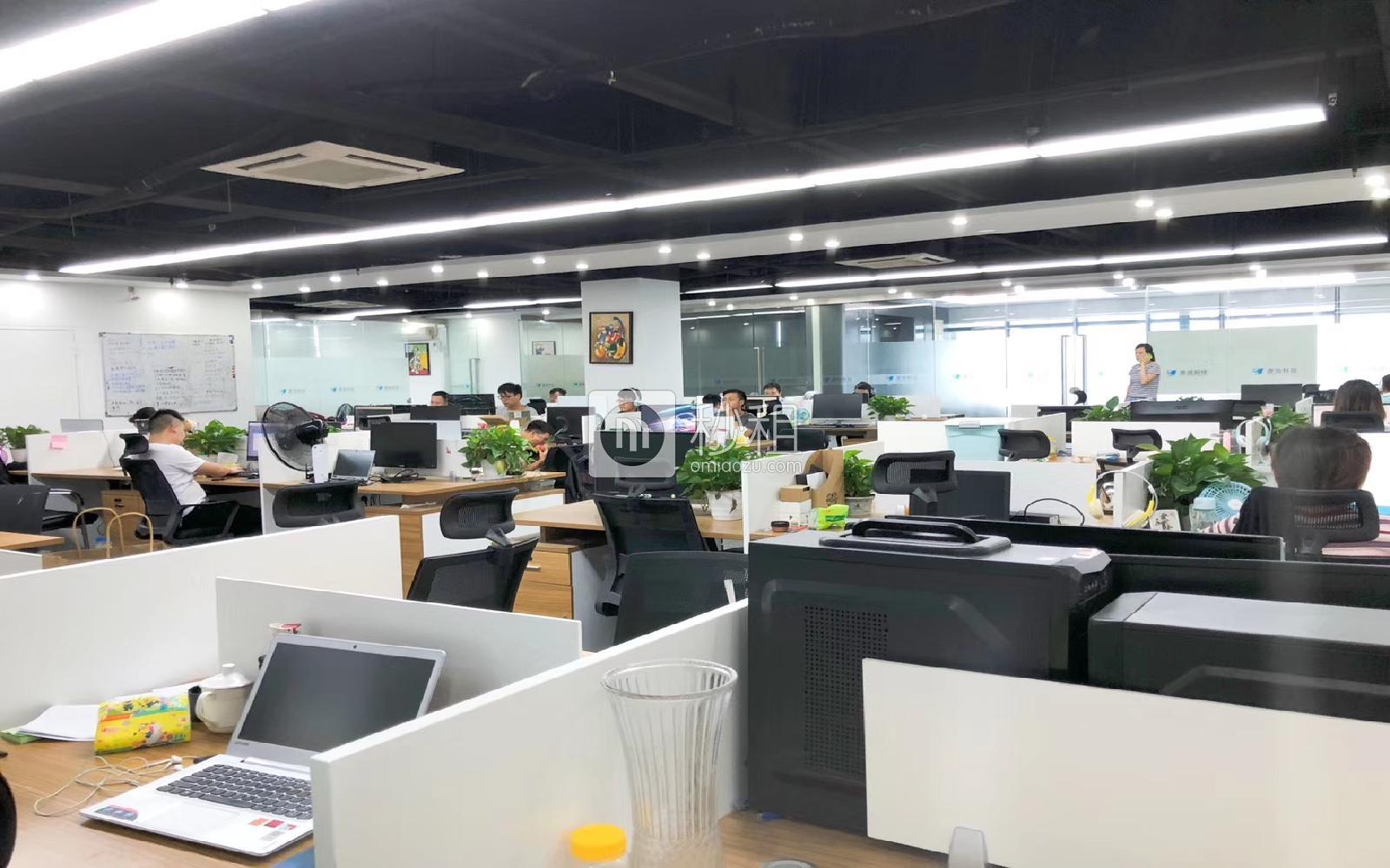 深圳软件园T3写字楼出租870平米精装办公室65元/m².月