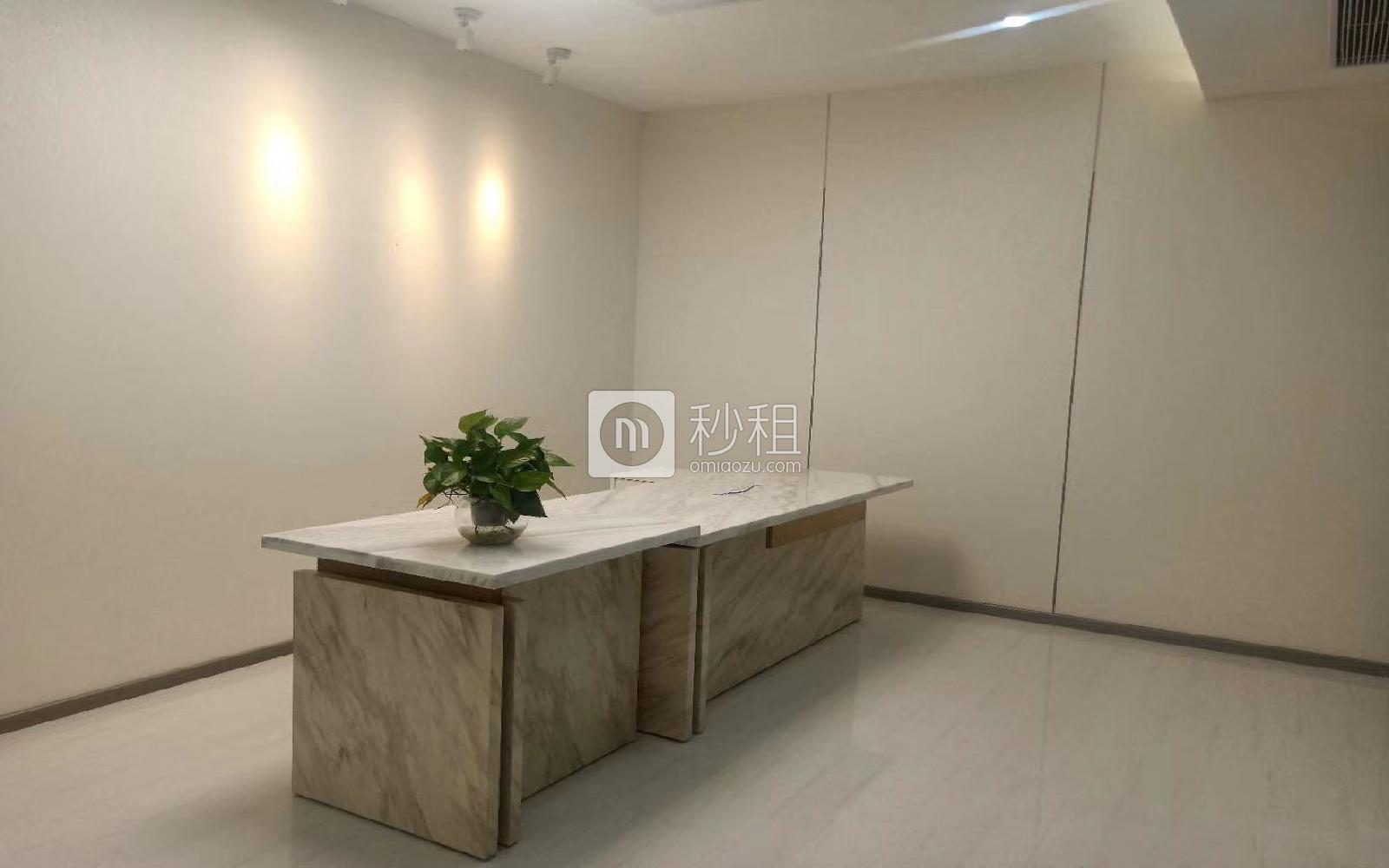 华润城大冲商务中心写字楼出租746平米精装办公室108元/m².月