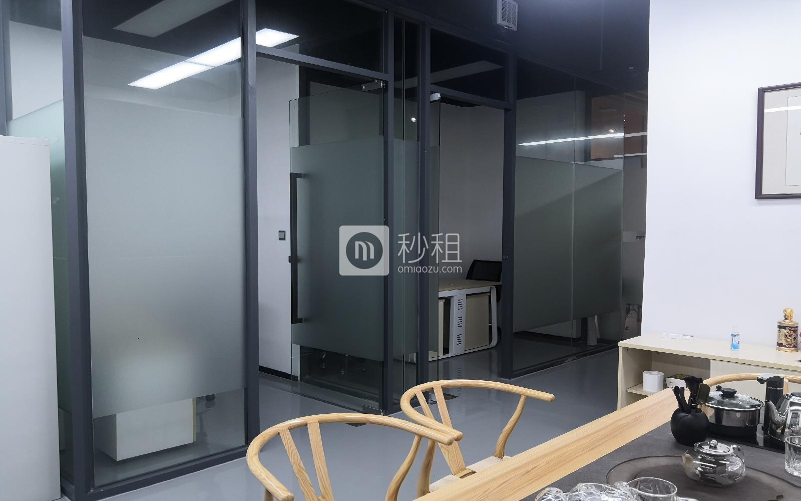  U优·优客工场写字楼出租106平米精装办公室53元/m².月