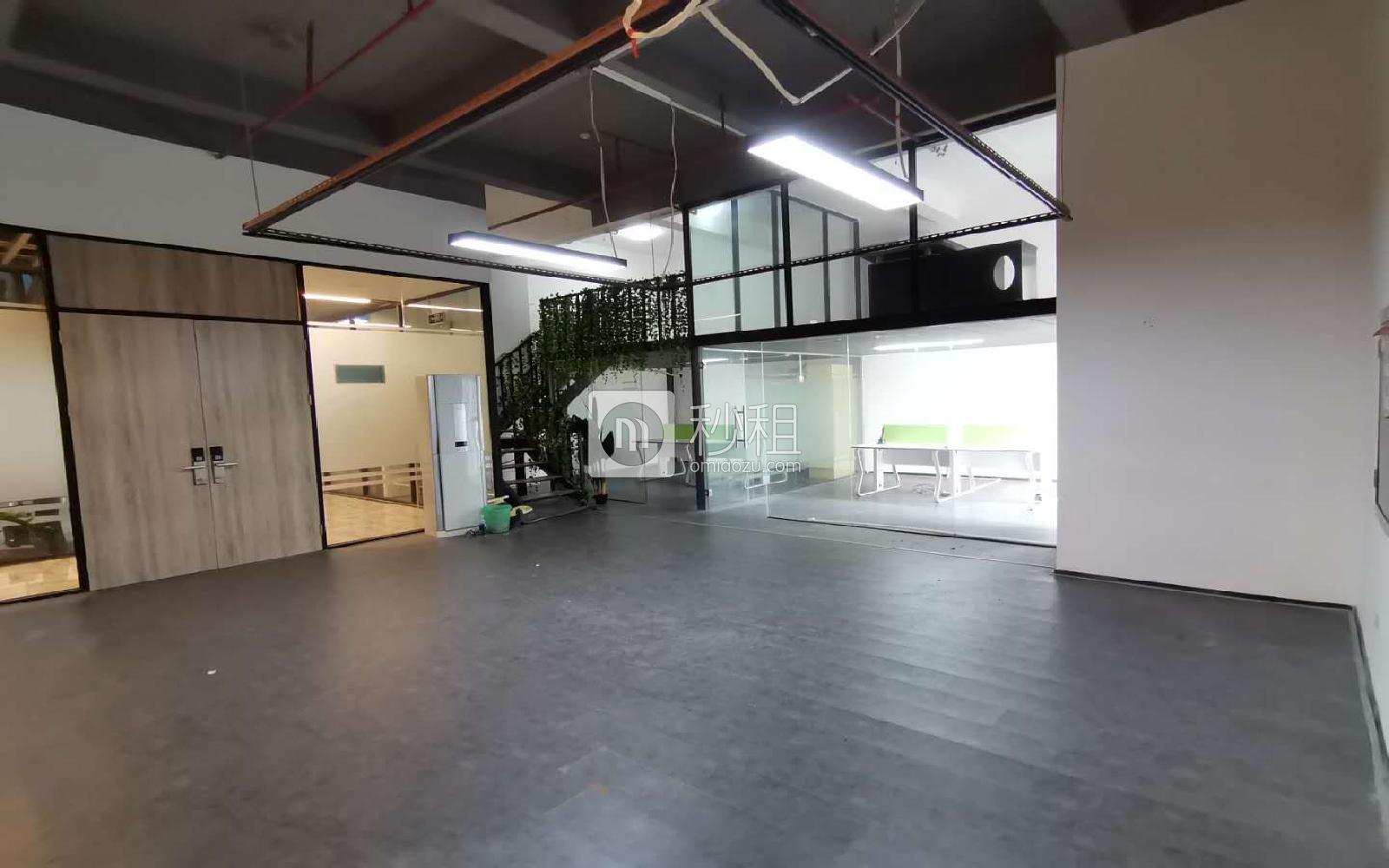 东森商业大厦（厚班企业创新中心）写字楼出租190平米精装办公室45元/m².月