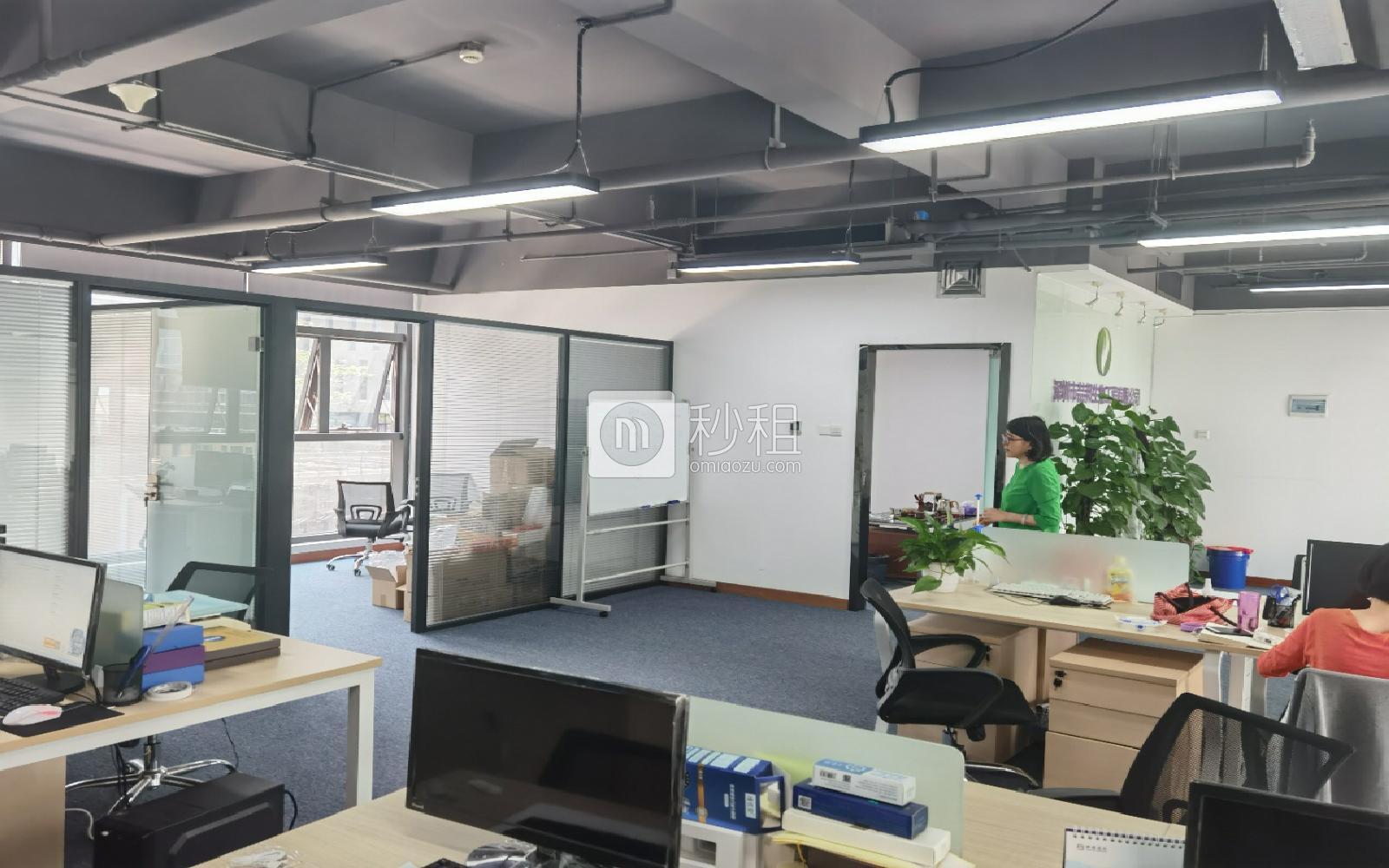 清华紫光信息港写字楼出租245平米精装办公室58元/m².月