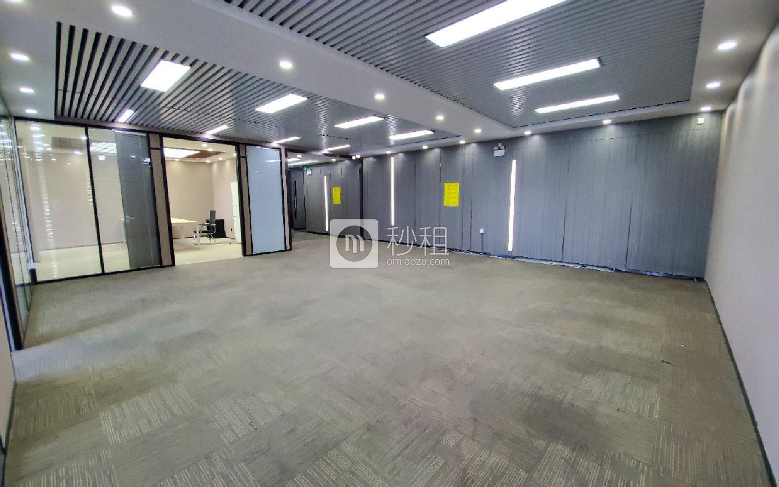 易思博软件大厦写字楼出租245.81平米精装办公室170元/m².月