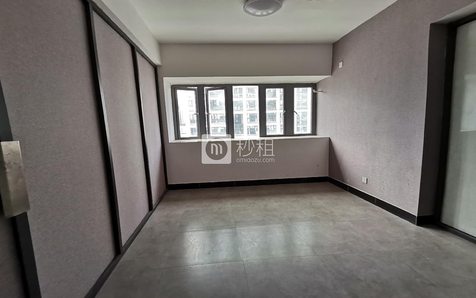珠江广场写字楼出租150平米精装办公室50元/m².月
