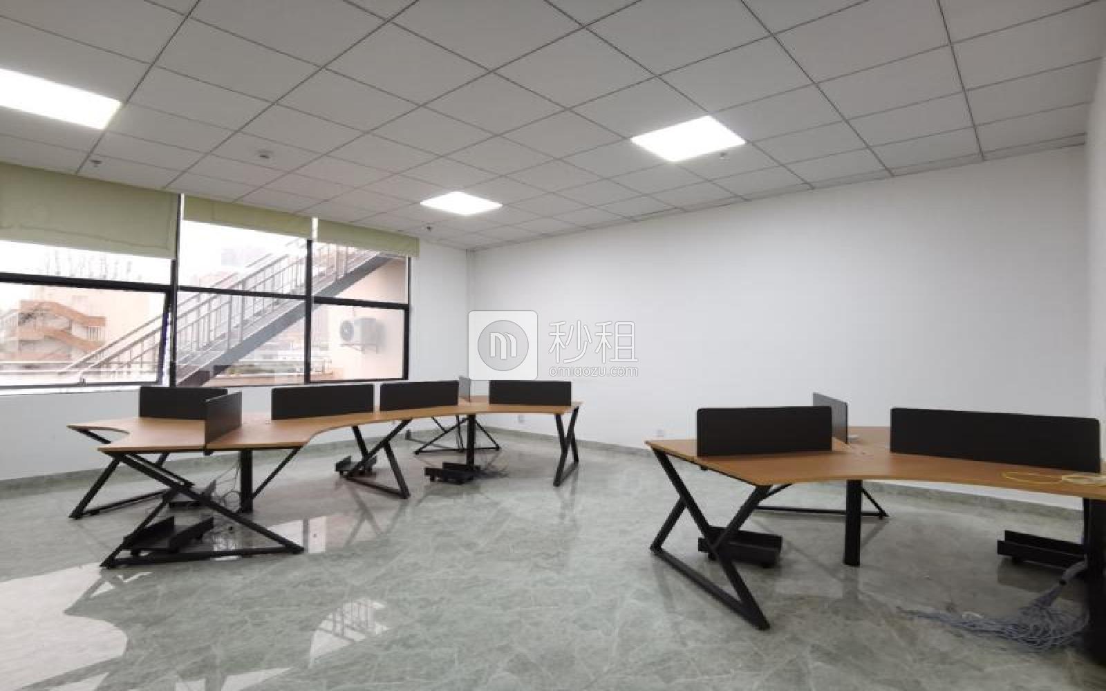 C33科创园写字楼出租242平米精装办公室48元/m².月