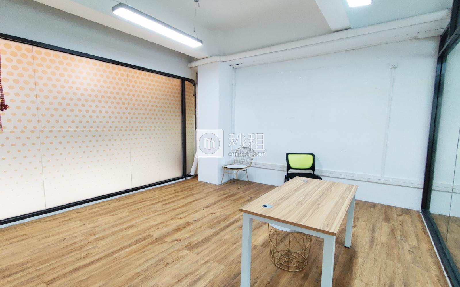 众里创业社区（兴东）写字楼出租200平米精装办公室69元/m².月