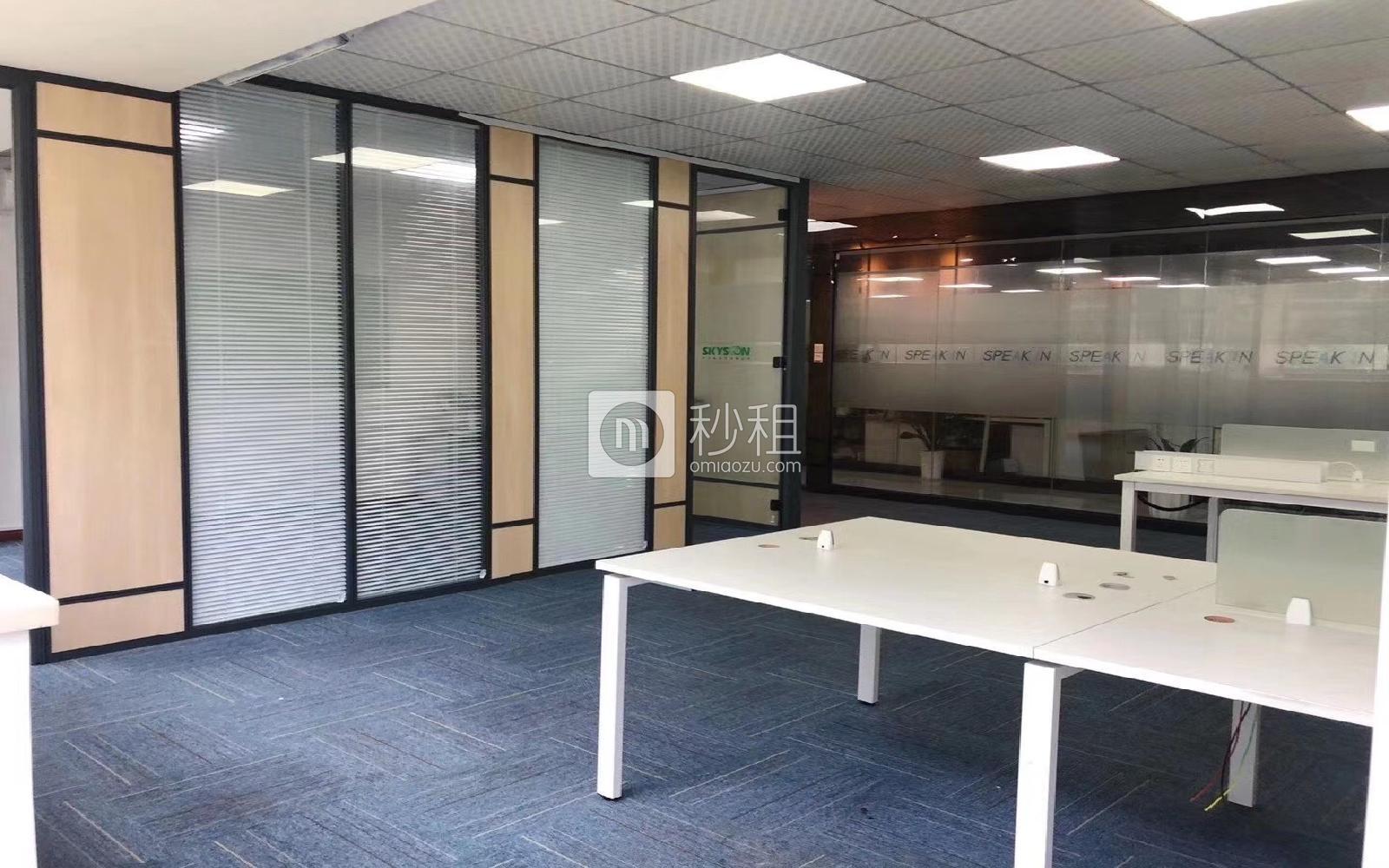 南山软件园写字楼出租181平米精装办公室68元/m².月
