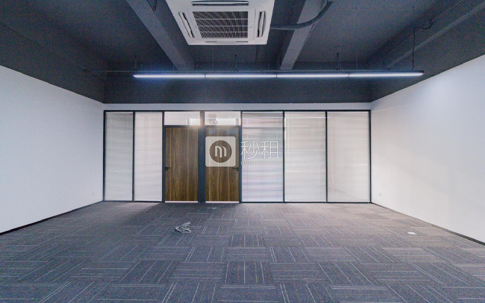 福永意库写字楼出租226平米精装办公室43元/m².月