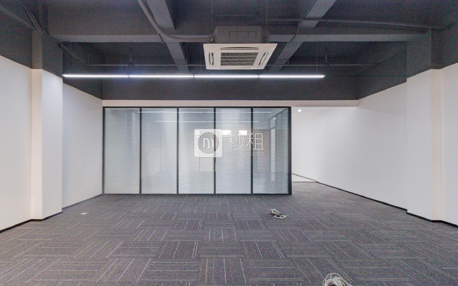 福永意库写字楼出租226平米精装办公室43元/m².月