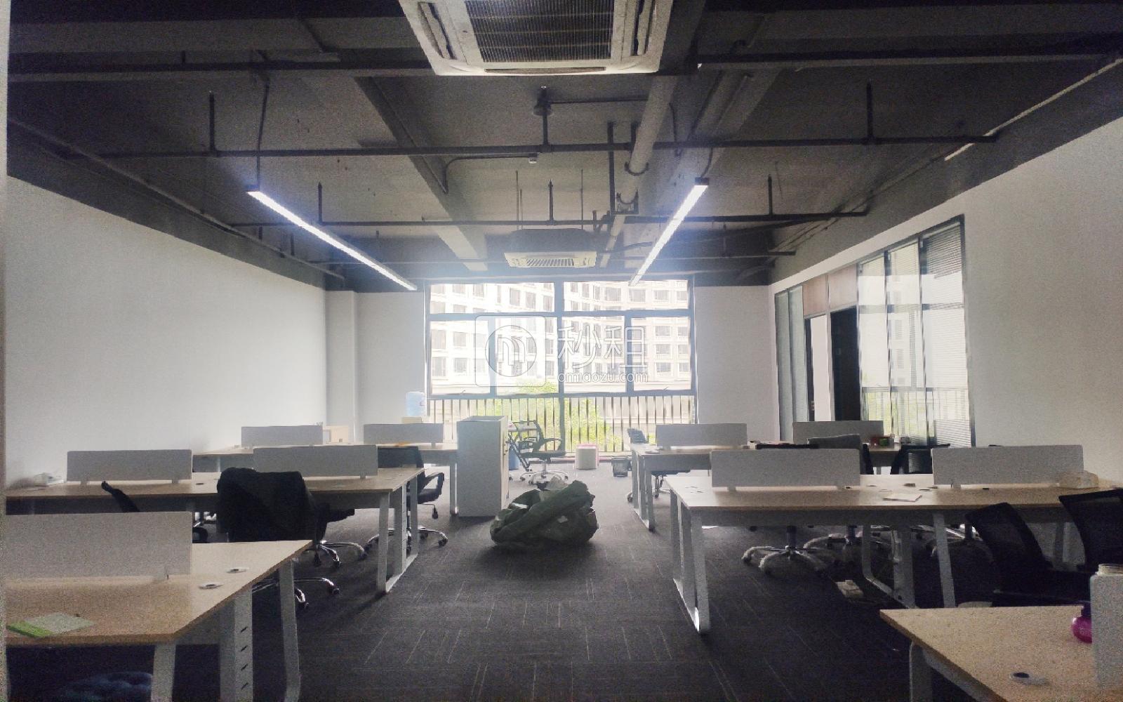 福永意库写字楼出租248平米精装办公室45元/m².月