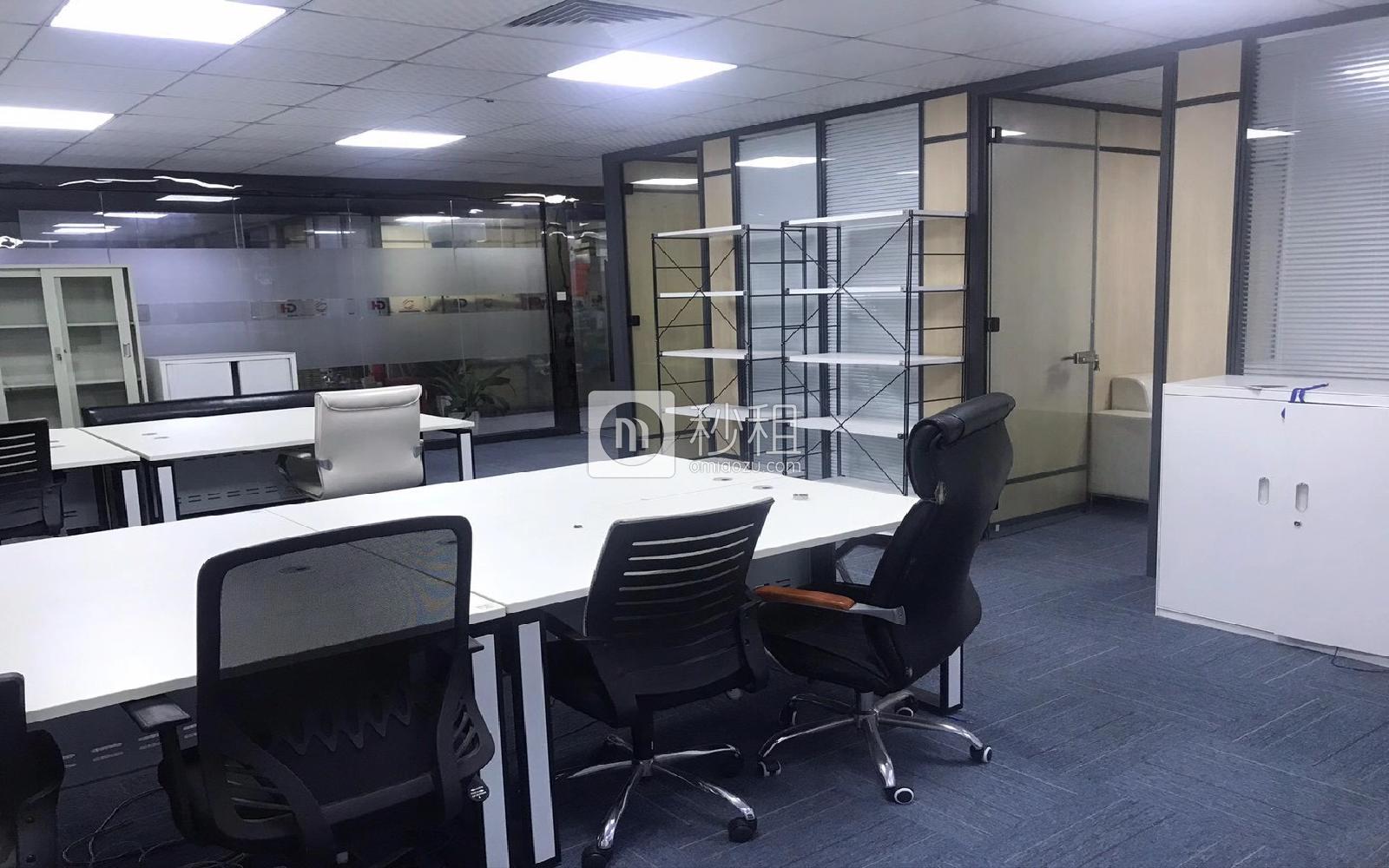 南山软件园写字楼出租207平米精装办公室68元/m².月