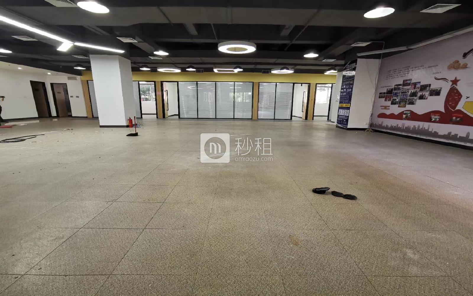 深圳软件园写字楼出租1380平米精装办公室68元/m².月