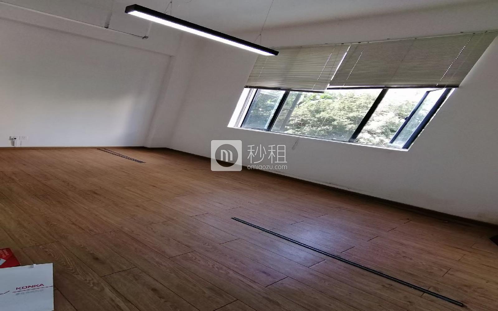 聚创金谷文化创意园写字楼出租75平米精装办公室68元/m².月
