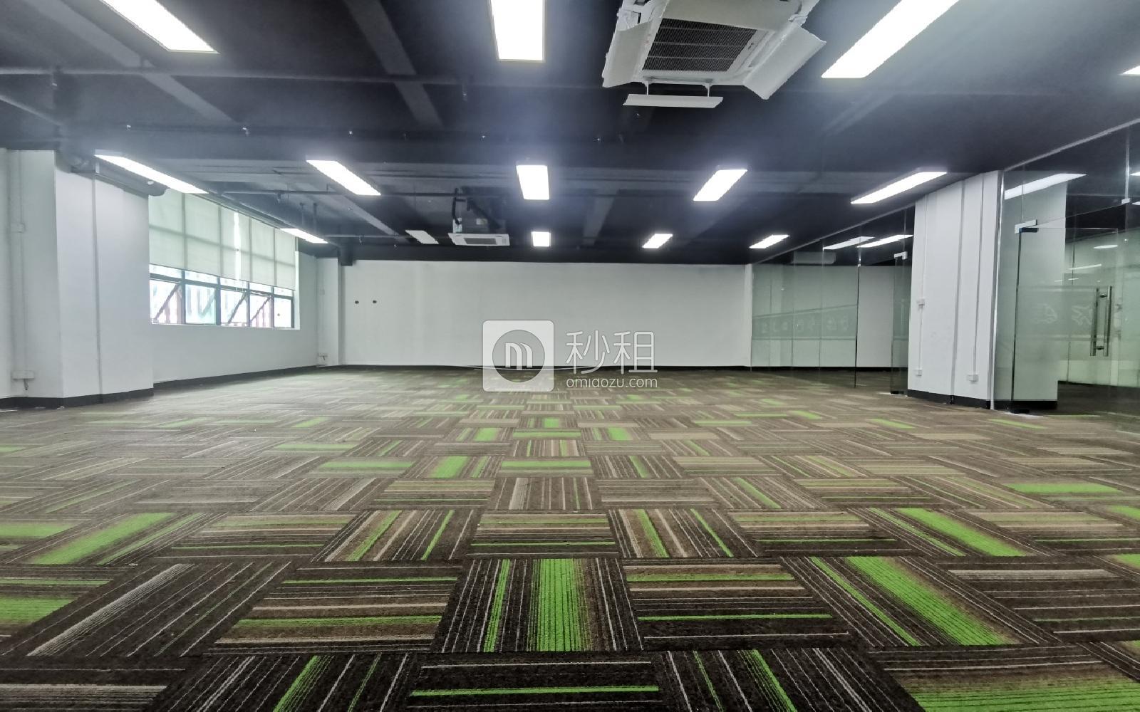南山云谷创新产业园（二期）写字楼出租340平米精装办公室69元/m².月