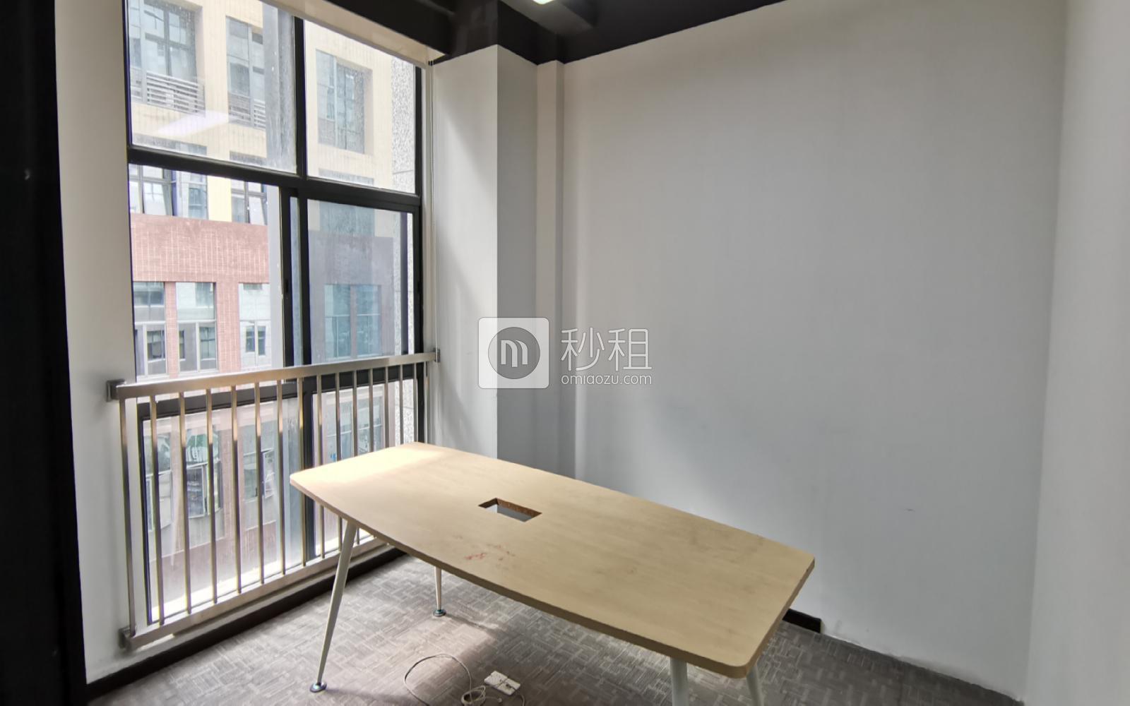 南京大学产学研基地写字楼出租316平米精装办公室68元/m².月