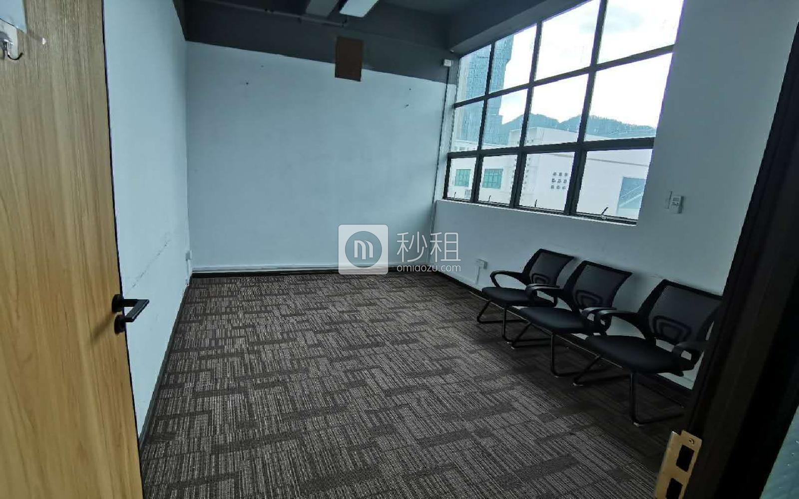南山云谷创新产业园（二期）写字楼出租298平米精装办公室65元/m².月