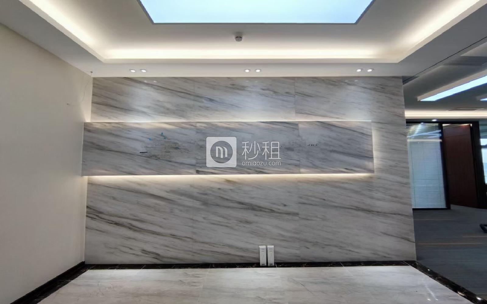 易尚中心写字楼出租345平米精装办公室135元/m².月