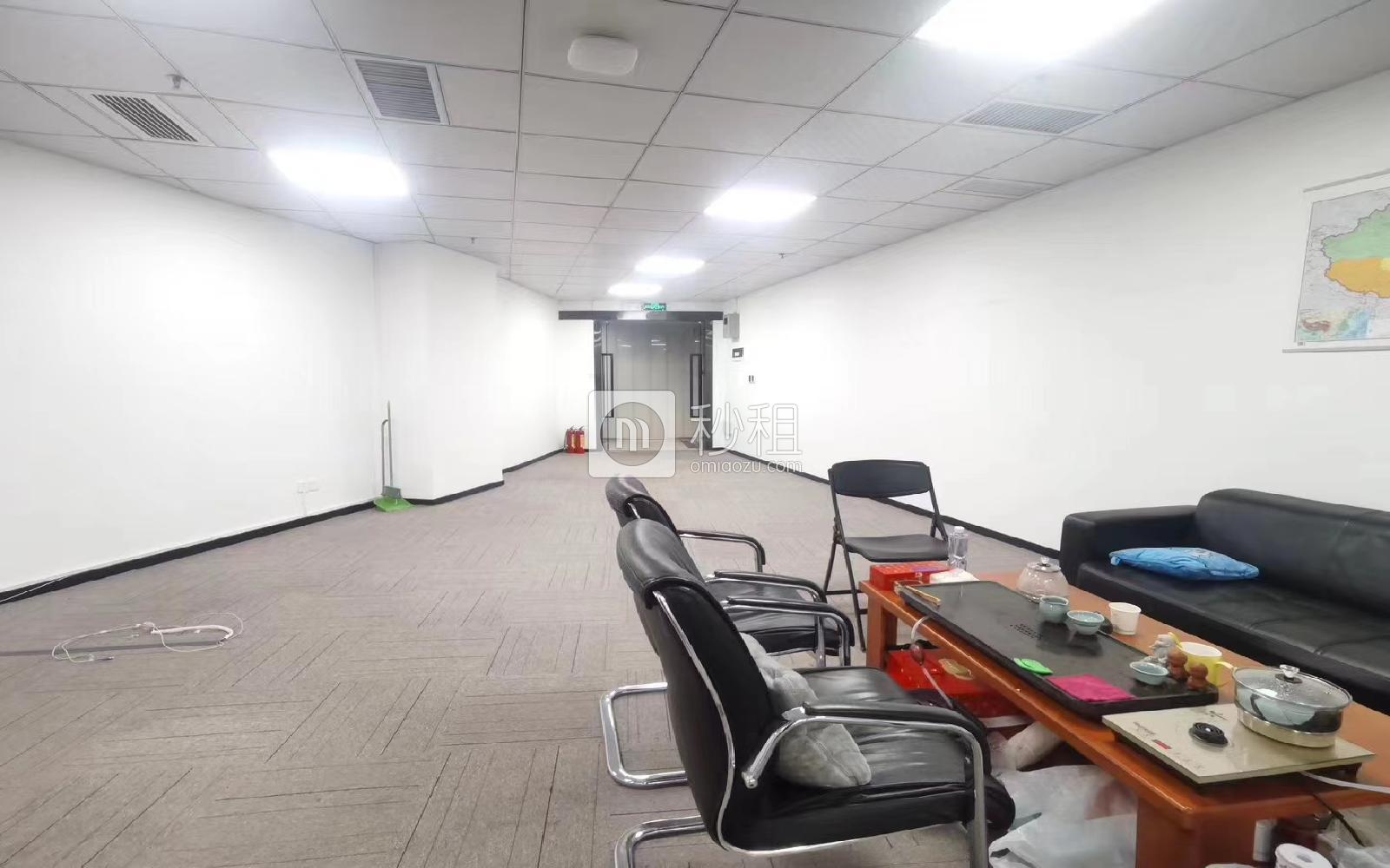 西海明珠大厦写字楼出租132平米精装办公室98元/m².月