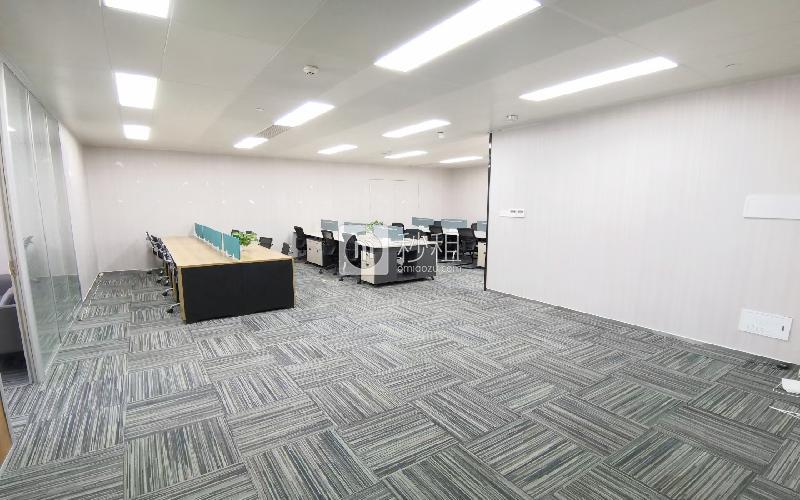 微软科通大厦写字楼出租338平米精装办公室78元/m².月