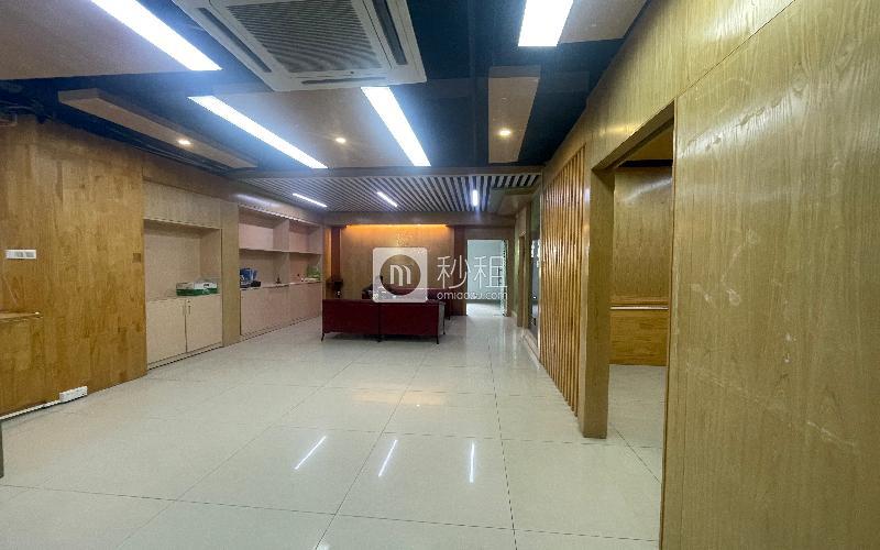 嘉熙业广场写字楼出租207平米精装办公室70元/m².月