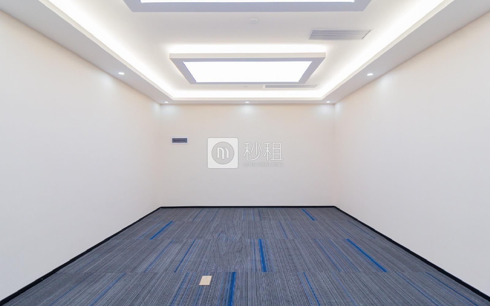 易尚中心写字楼出租348平米精装办公室130元/m².月