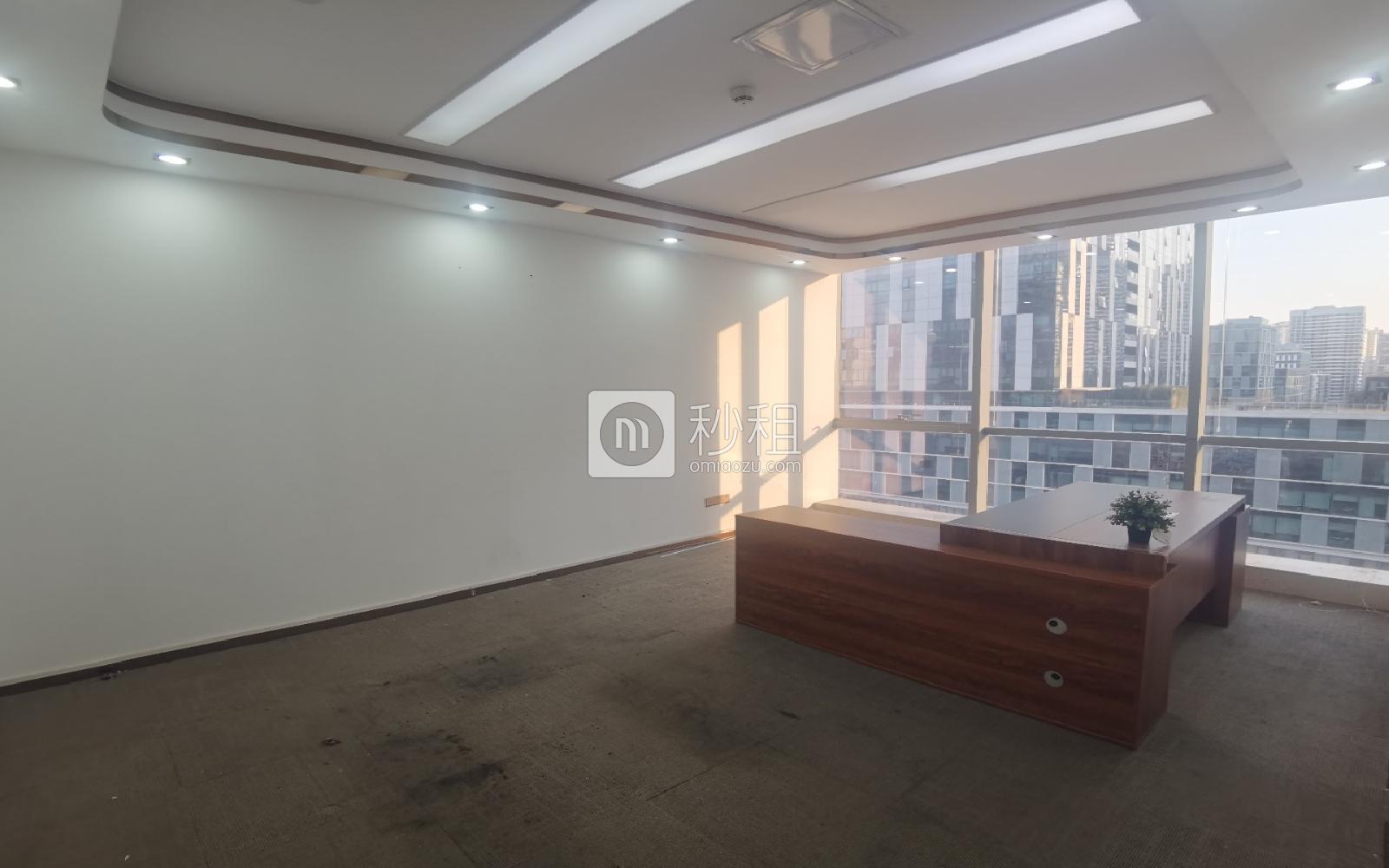 国信投资大厦（风华科技大厦）写字楼出租680平米豪装办公室75元/m².月