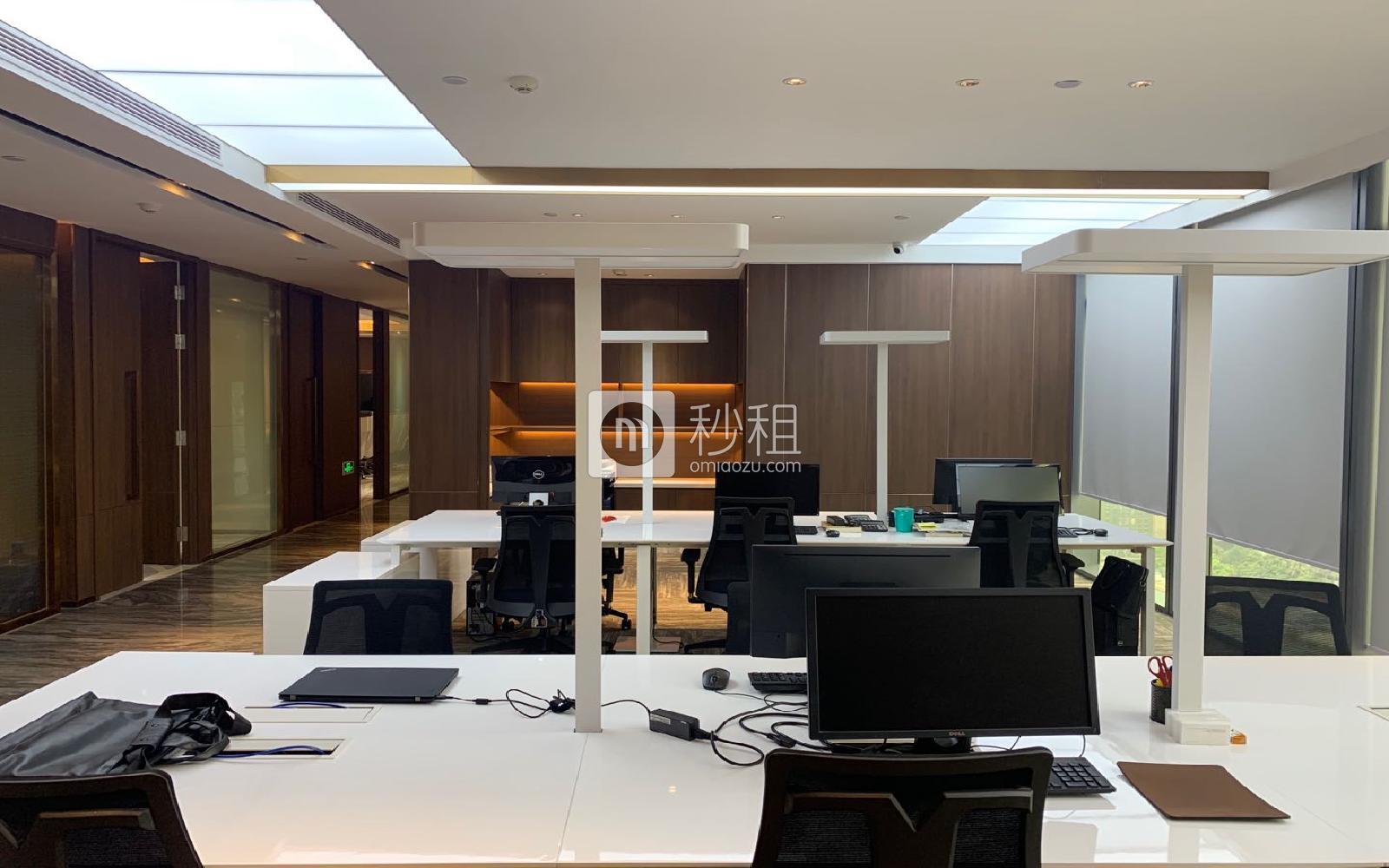皇庭中心写字楼出租726平米豪装办公室320元/m².月