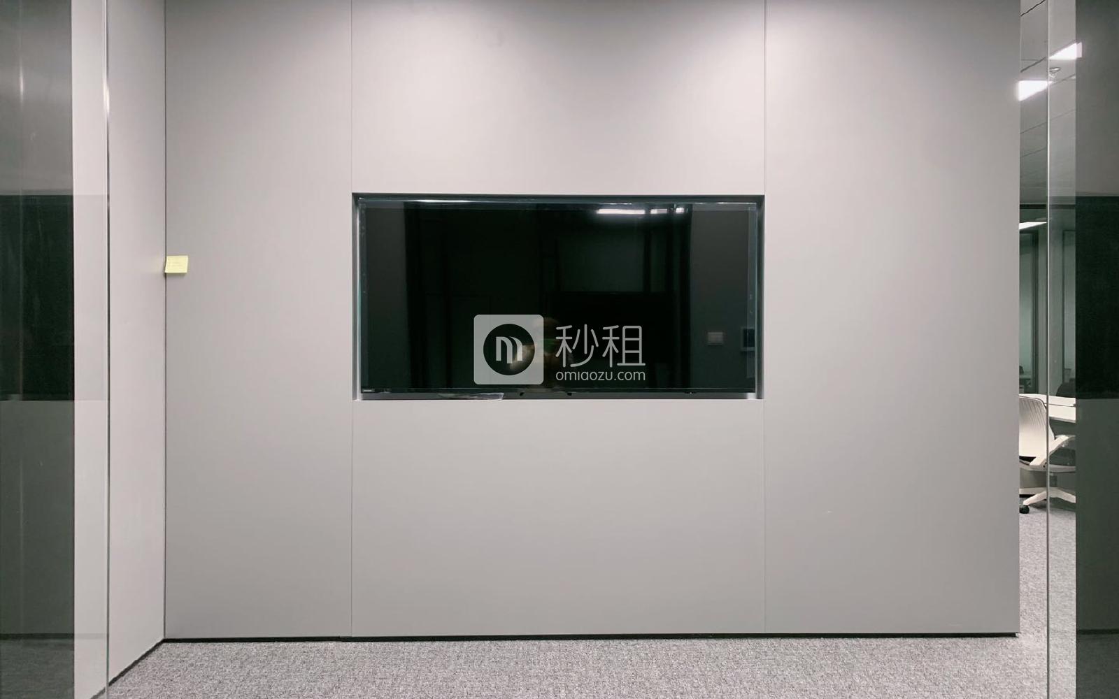 汉京金融中心写字楼出租190平米豪装办公室46000元/间.月