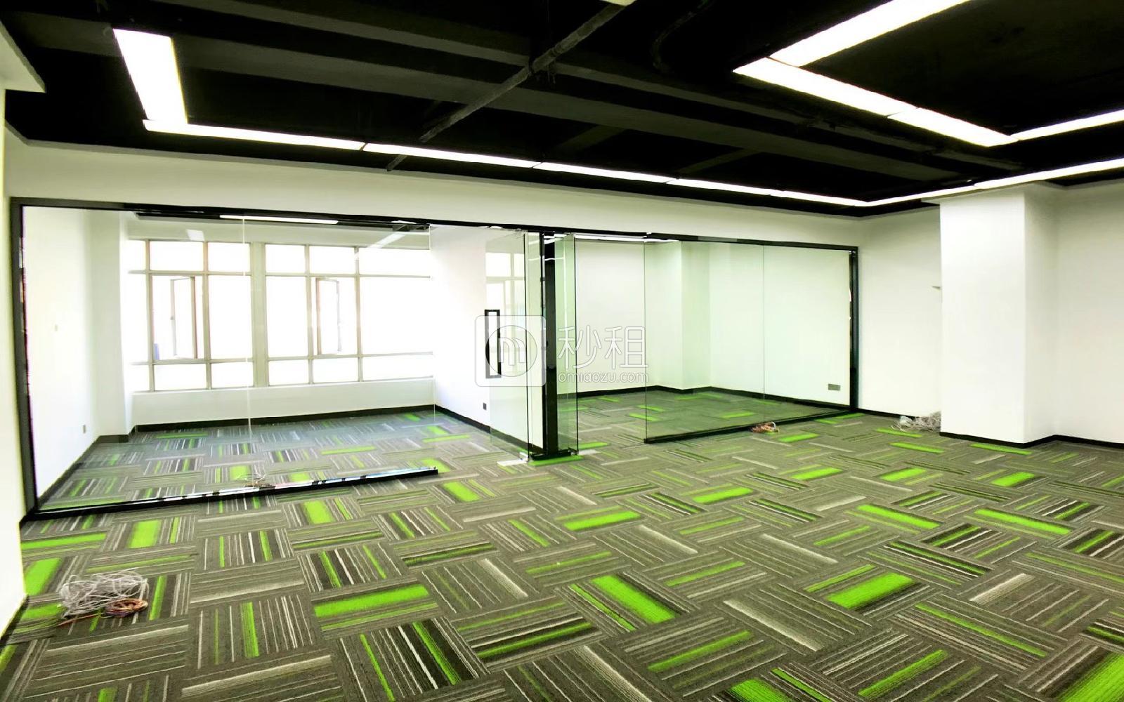 麻雀岭工业区M10栋写字楼出租375平米精装办公室55元/m².月