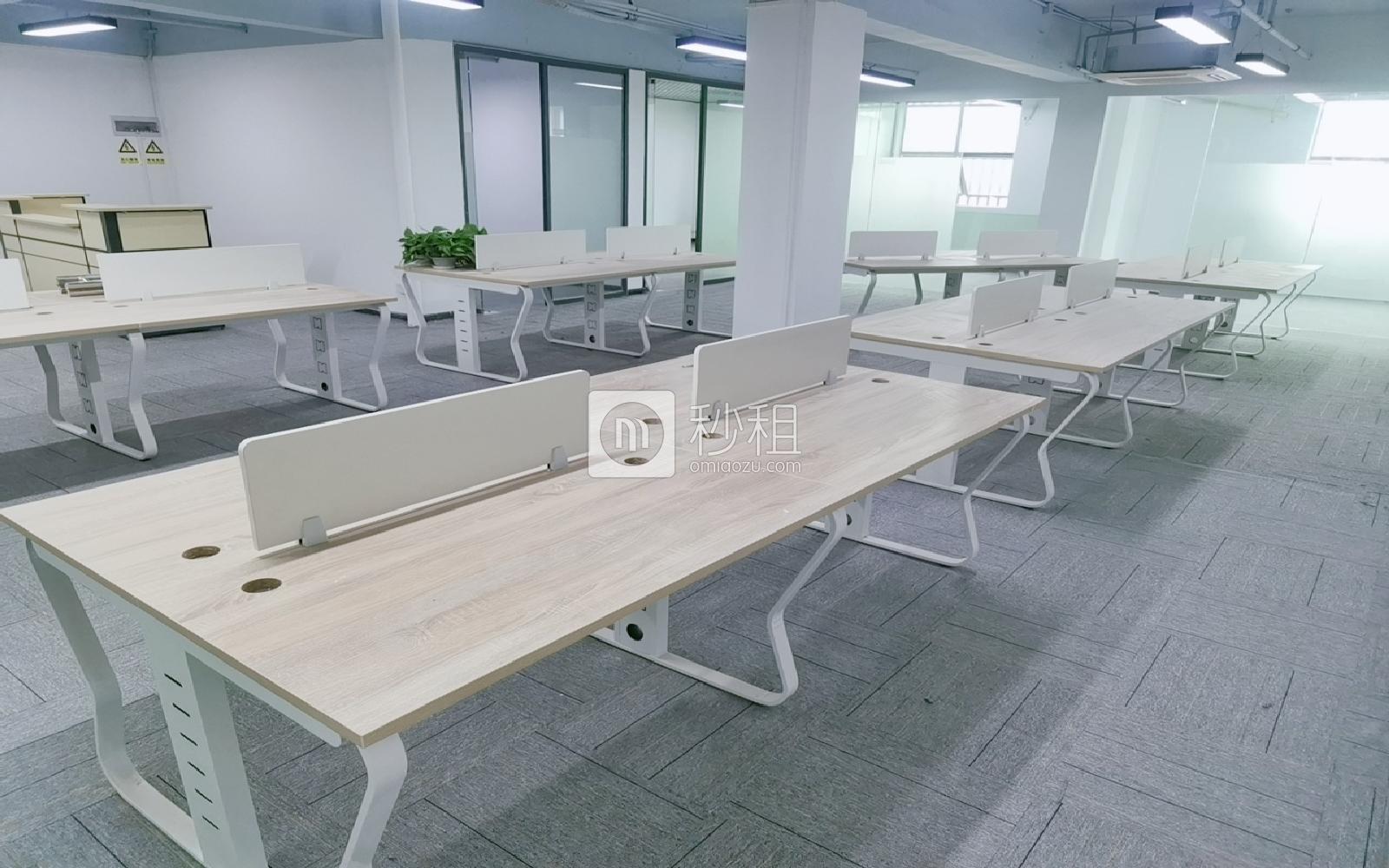 南山云谷创新产业园（二期）写字楼出租306平米精装办公室65元/m².月