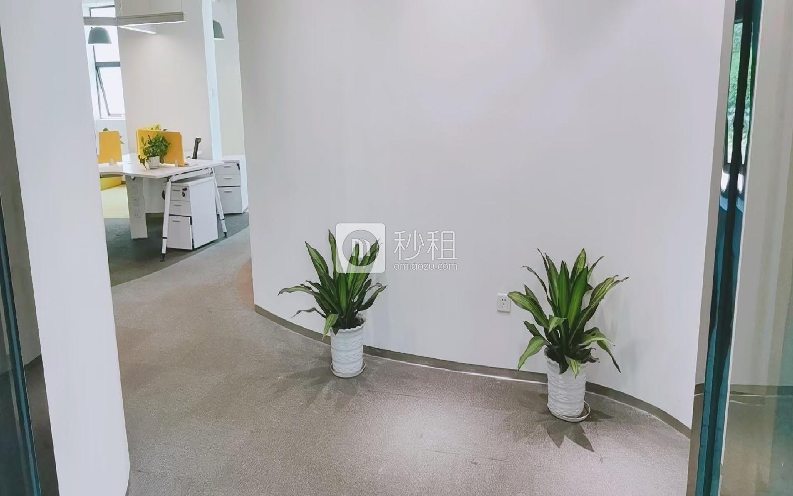 南山云谷创新产业园（二期）写字楼出租296平米精装办公室60元/m².月