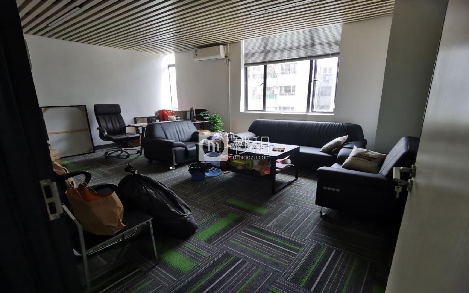 聚创金谷文化创意园写字楼出租255平米简装办公室55元/m².月