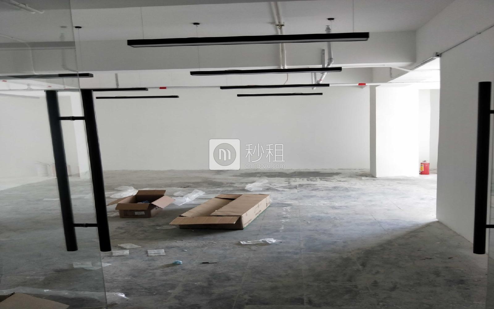 南油第四工业区写字楼出租206平米简装办公室75元/m².月