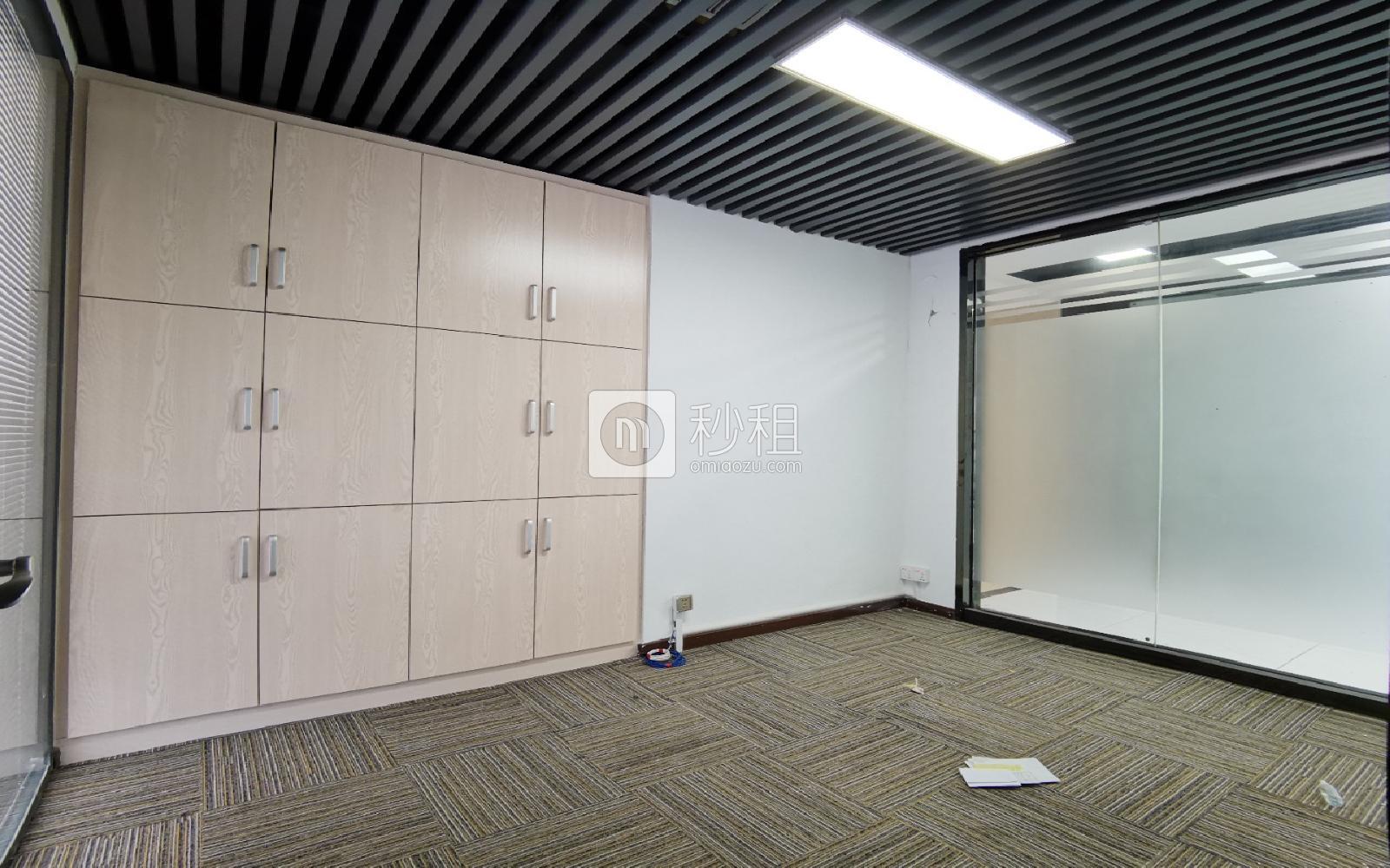 美兰国际商务中心写字楼出租197平米精装办公室90元/m².月